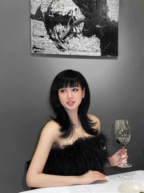 T M T T Khoe D Ng C C Nu T N Trong B Bikini V Ng M T Th P Tho Ng C A M Hai Con L I Thi U T