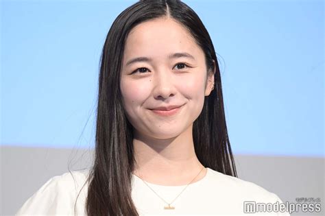 堀田真由、初の“実在の人物”役に「身が引き締まる思い」言い間違いに照れ笑いも＜木のストロー＞ モデルプレス