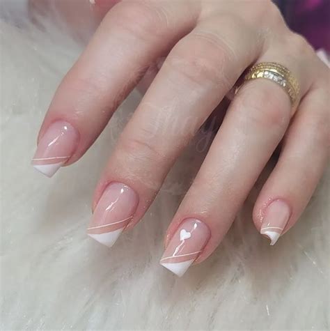 Pin By Marisela On Manicura De U As Simple Gel Nails Simple Nails