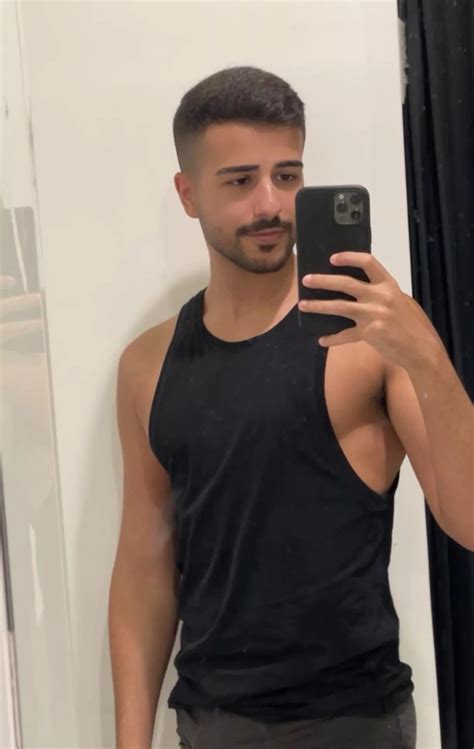 Where Do You Shop For Clothes Nudes Gaybrosgonemild NUDE PICS ORG