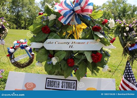 Flower Bouquet at the Vietnam Veterans Memorial in Washington DC Editorial Stock Photo - Image ...