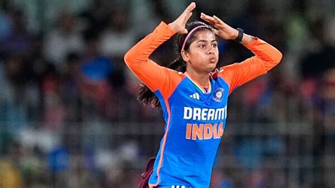 Womens Asia Cup 2024 ভারতীয় দলে বড় ধাক্কা চোটের কারণে ছিটকে গেলেন শ্রেয়াঙ্কা স্কোয়াডে