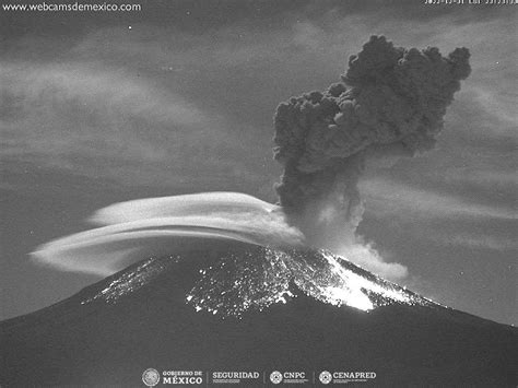 Mexico City's Volcano showing greater activity