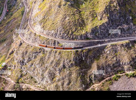 Paseo En Tren Diablos La Nariz La Nariz Del Diablo Ecuador Am Rica