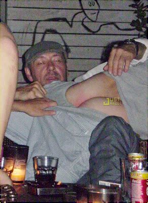 Notizie Gay Beccato Dai Paparazzi Kevin Spacey Se La Spassa Con Un Ragazzo