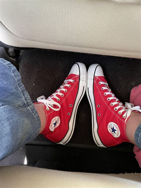 First high tops : Converse