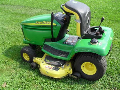 2002 John Deere LX277 Lawn Garden And Commercial Mowing John Deere