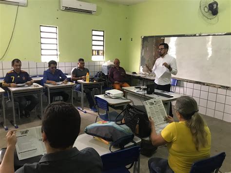 Projeto Chão na Escola Sindicato APEOC debate financiamento da