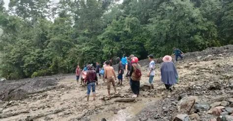 Akses Jalan Menuju Samar Kilang Lumpuh Akibat Tertimbun Longsor