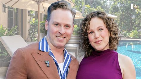 Uncovering Erin Krakows Private Life Where Does The Heartthrob Live Now