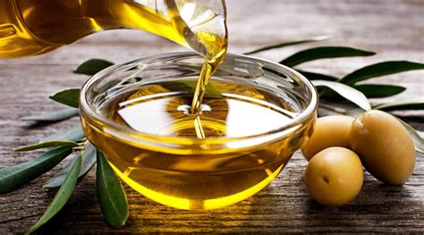 Imported Italian Extra Virgin Olive Oil Pure Italian Products Supplier