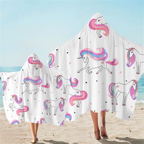 Girly Unicorn Hooded Towel Unilovers