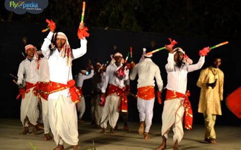 Exploring The Top 7 Famous Folk Dances Of West Bengal From Baul To