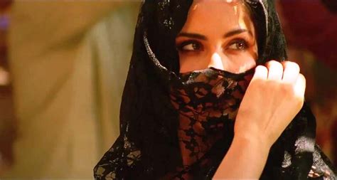 When Bikini Babe Katrina Kaif Seen In Burkha Katrina Kaif In Burkha And Hijab Photo Viral Amid