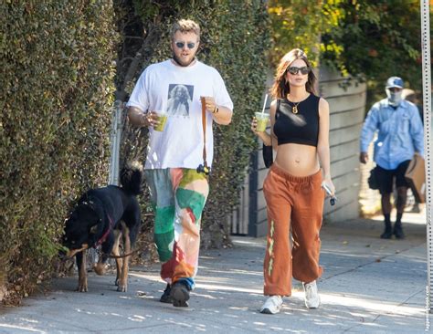 Emily Ratajkowski Nude Fappening Sexy Photos Uncensored Page FappeningBook