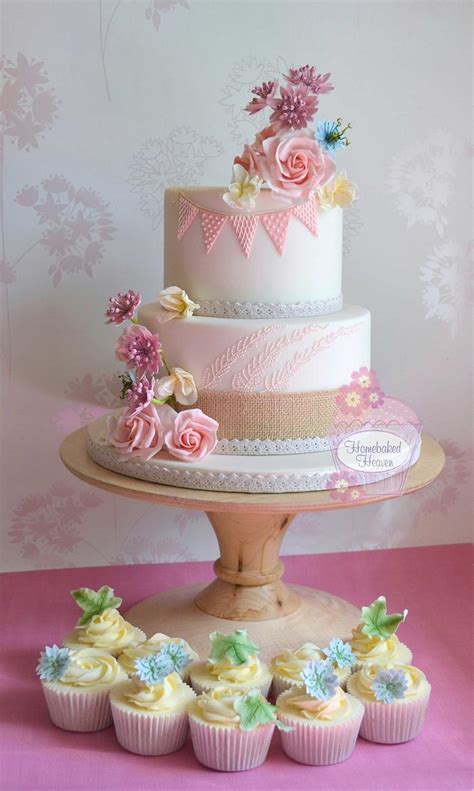 Amy Decorated Cake By Amanda Earl Cake Design Cakesdecor