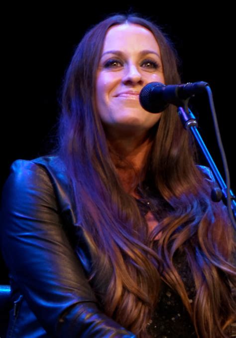 Alanis Morissette Announces Triple Moon Tour With Joan Jett Reality