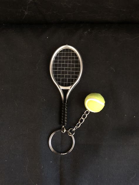 TENNIS RACQUET & BALL SILVER KEYCHAIN – Homecoming Supplies