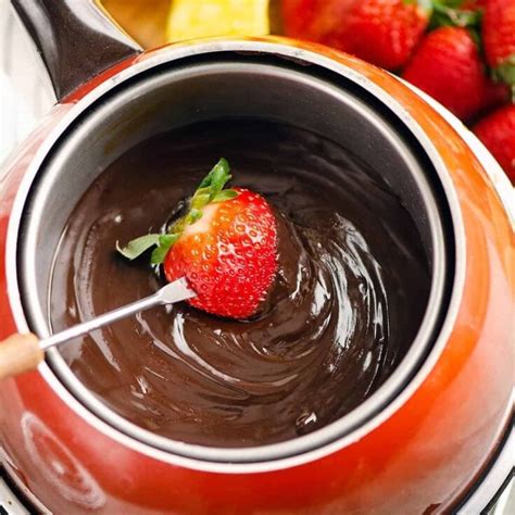 Easy Chocolate Fondue The Creative Bite