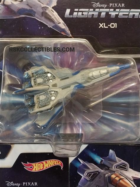 Hot Wheels Lightyear 3 Pc Set XL 01 XL 15 Zurg Fighter Ship Disney Pixar Contemporary