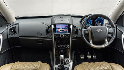 Mahindra XUV500 Interior Images: XUV500 Interior Photo Gallery