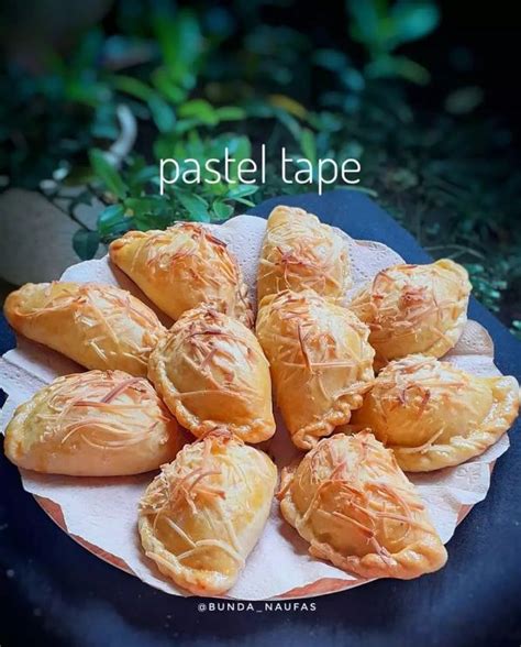 Resep Pastel Isi Tape Luarnya Super Garing Tapi Dalamnya Lembut