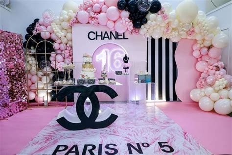 Coco chanel birthday party decoration themes ideas chanel cake backdrop – Artofit