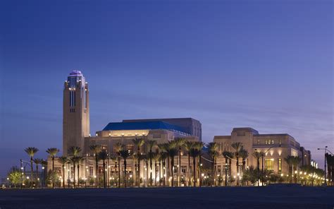 Postcard from Las Vegas: The Smith Center - David M. Schwarz Architects, Inc.