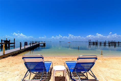 Sunset Cove Beach Resort - Key Largo Florida Keys USA