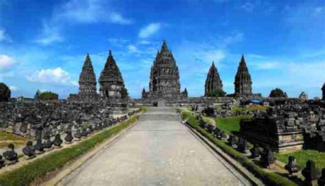 tempat bersejarah  indonesia  wisata budaya