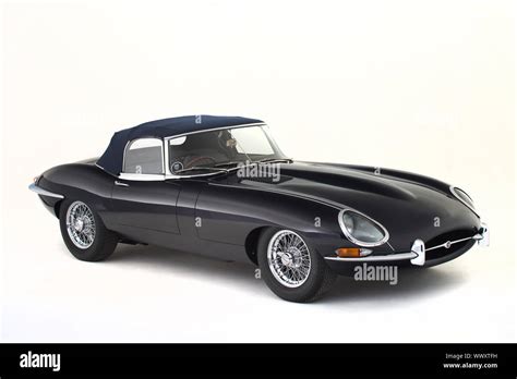 1965 Jaguar E Type S1 Drophead Coupe Stock Photo Alamy