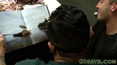 Muscly Gay Stud Rimming Ass