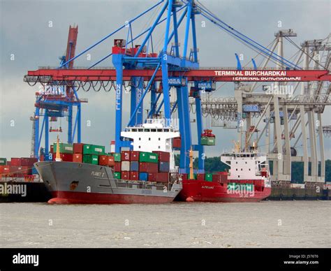 port of hamburg Stock Photo - Alamy