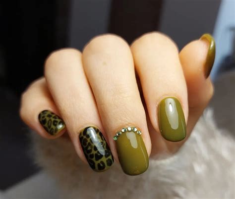 65+ Green Nails That Will Make Everyone Envious - TheFab20s