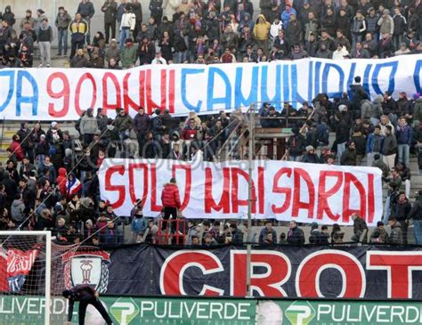 Bari Crotone Info Biglietti Ospiti F C Crotone