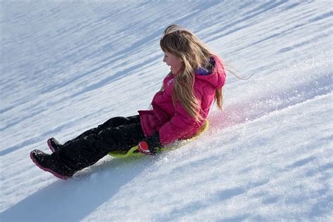 Fotos Gratis Persona Nieve Niña Vehículo Humano Temporada