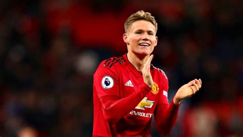 Scott Mctominay Man United Signs Midfielder Through 2023 Sports