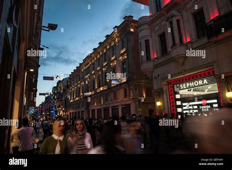 Istanbul Taksim Night Life Stock Photo - Alamy