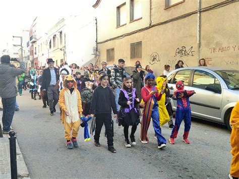 FOTOGALERIA Rua De Carnestoltes De LEscola La Roda De Terrassa 2023