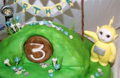 Teletubby Birthday Cake - CakeCentral.com