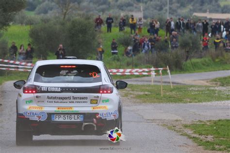 Marino Gessa Con Il Navigatore Salvatore Pusceddu Su Skoda Fabia Evo