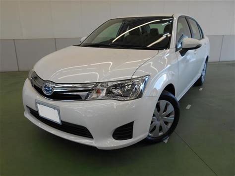 Toyota Corolla Axio Hybrid Used Car Photo Model Image White