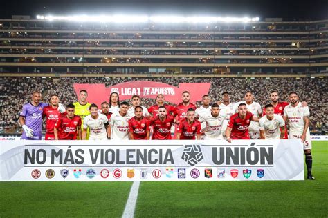 Universitario Ganó 2 0 Frente A Sport Huancayo Y Es El único Puntero