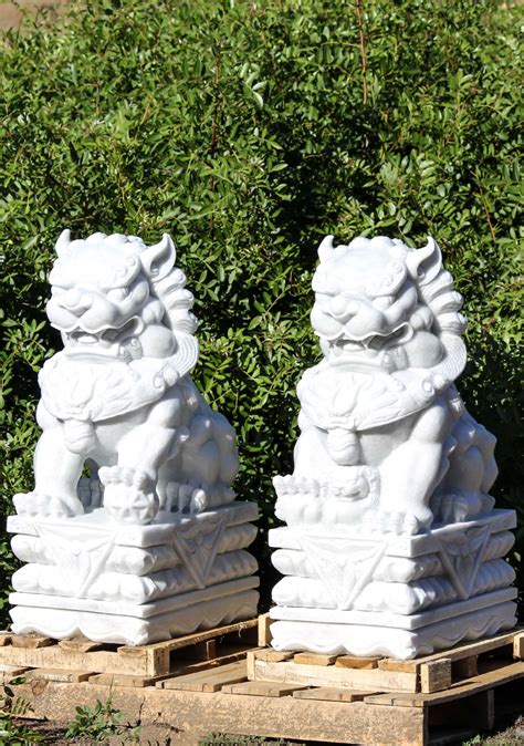 Large Pair Of Hand Carved White Marble Shishi Guardian Lions Foo Dogs