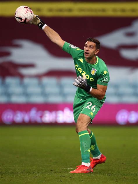 Emiliano Martinez outlines European ambitions for high-flying Aston ...