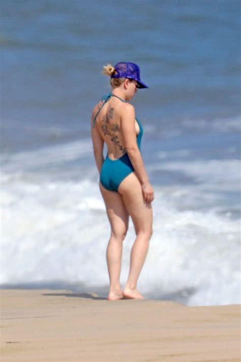 Scarlett Johansson Sexy Cellulite Ass In Hamptons The Fappening