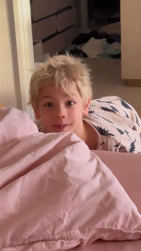 Pin by 𝑨𝒏𝒏𝒚 on 𝑫𝑪 Blonde kids Cute guys snaps Cute white guys