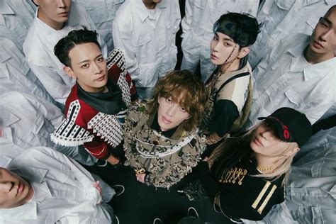 shinee  undeniably hard  charismatic  suave comeback