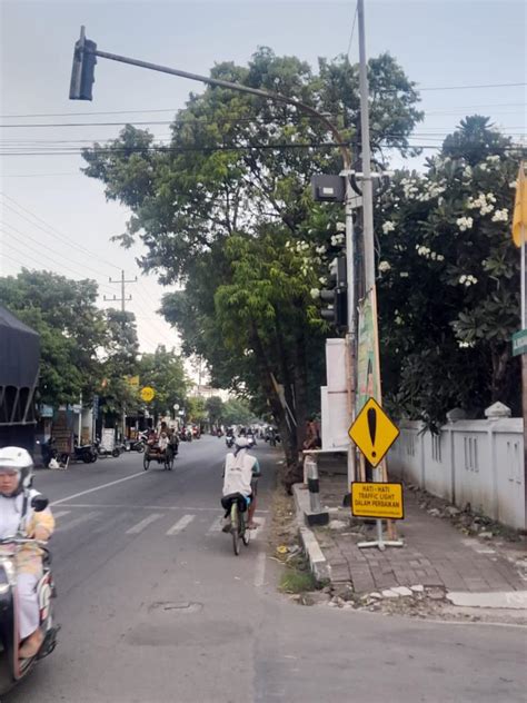 Diberitahukan Kepada Masyarakat Yang Melintas Di Simpang Pegatungan