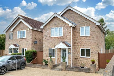 Hugh Dickson Road Colchester Essex Co4 4 Bed Detached House For Sale